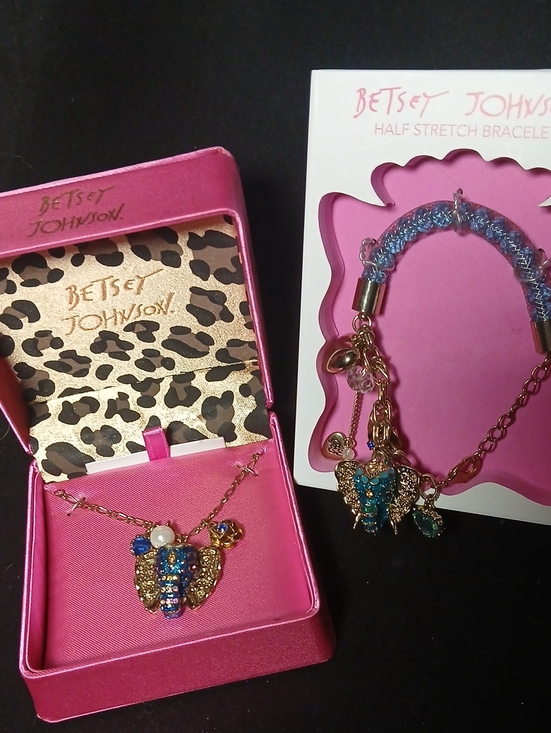 Betsey Johnson Jewelry - Betsey Johnson VINTAGE Blue & Gold Elephant Necklace with Matching Bracelet